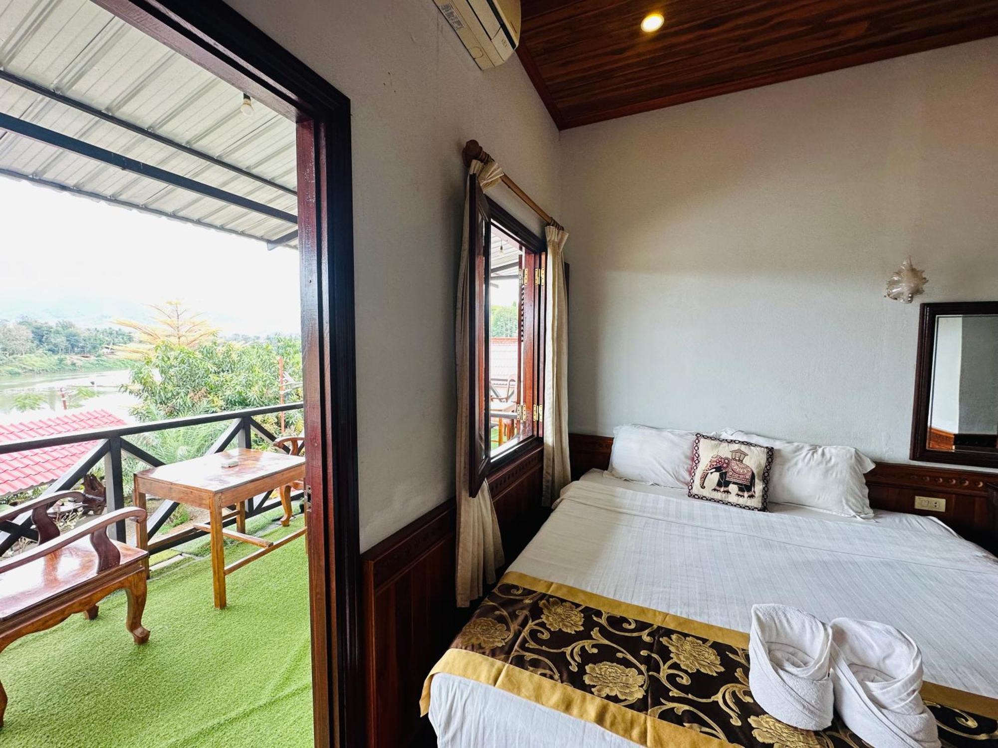 Kingkham Riverside Hotel Luang Prabang Bagian luar foto