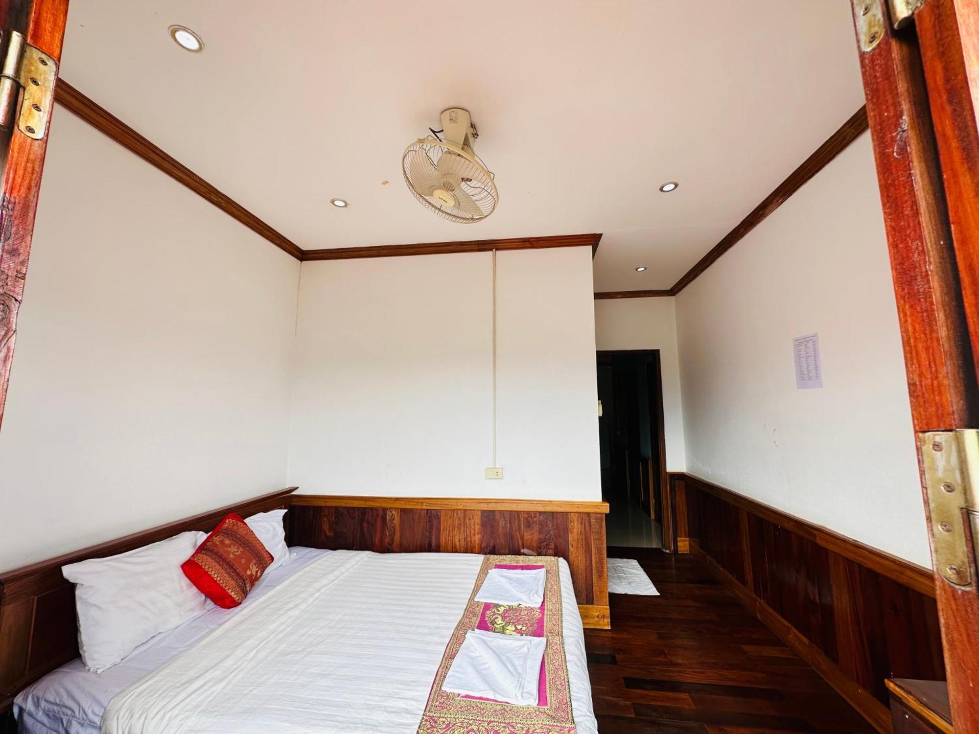 Kingkham Riverside Hotel Luang Prabang Bagian luar foto